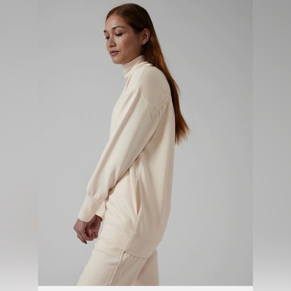 Athleta Balance Cinch Turtleneck Sweatshirt, Chantilly Cream SIZE XL - Picture 12 of 12